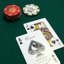 Pengguna mobile menilai fitur dewacasino